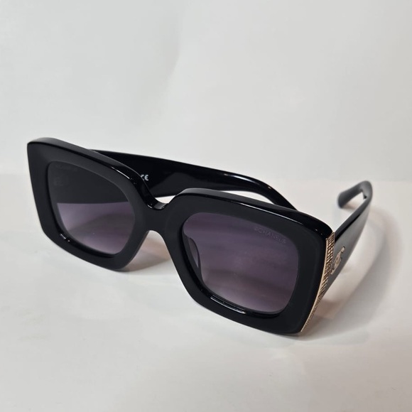 CHANEL RECTANGLE SUNGLASSES - Picture 11 of 11